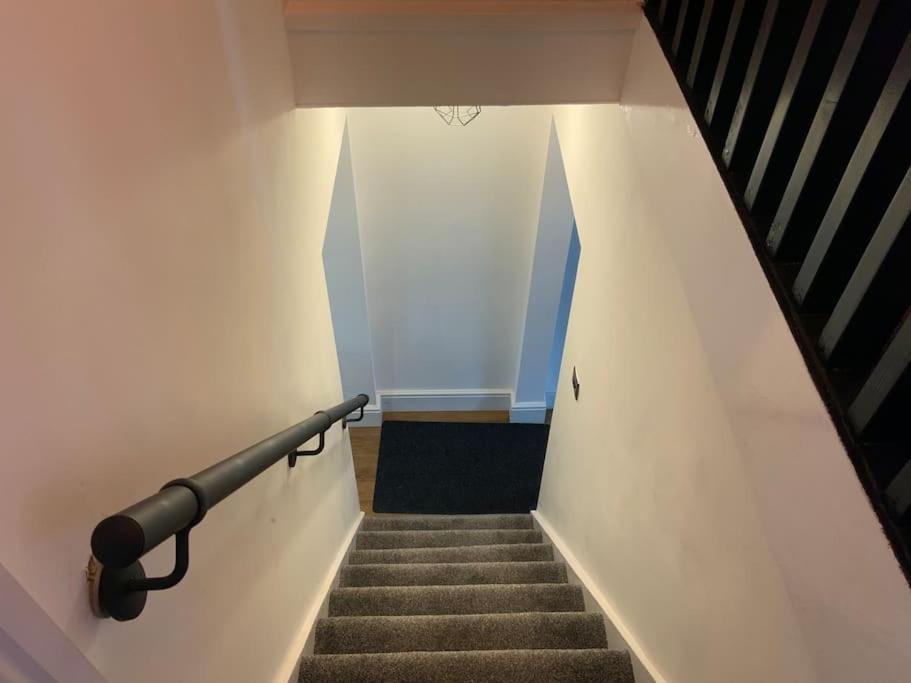 Centrally Located To The City Of Lincoln Extérieur photo
