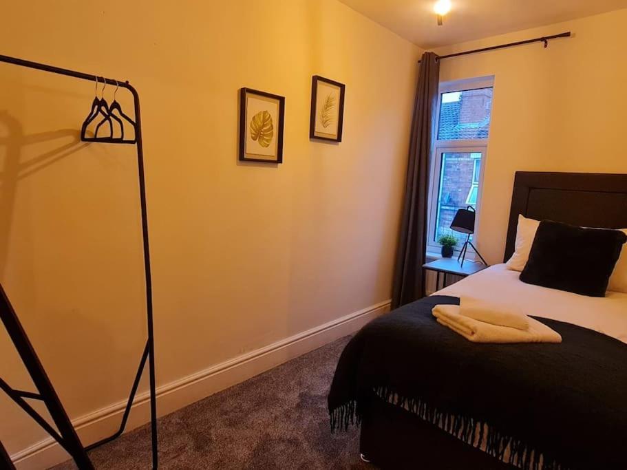 Centrally Located To The City Of Lincoln Extérieur photo